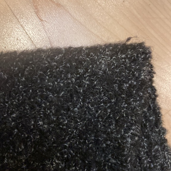 Club Monaco bouclé long line vest wool mix. M - Picture 9 of 9